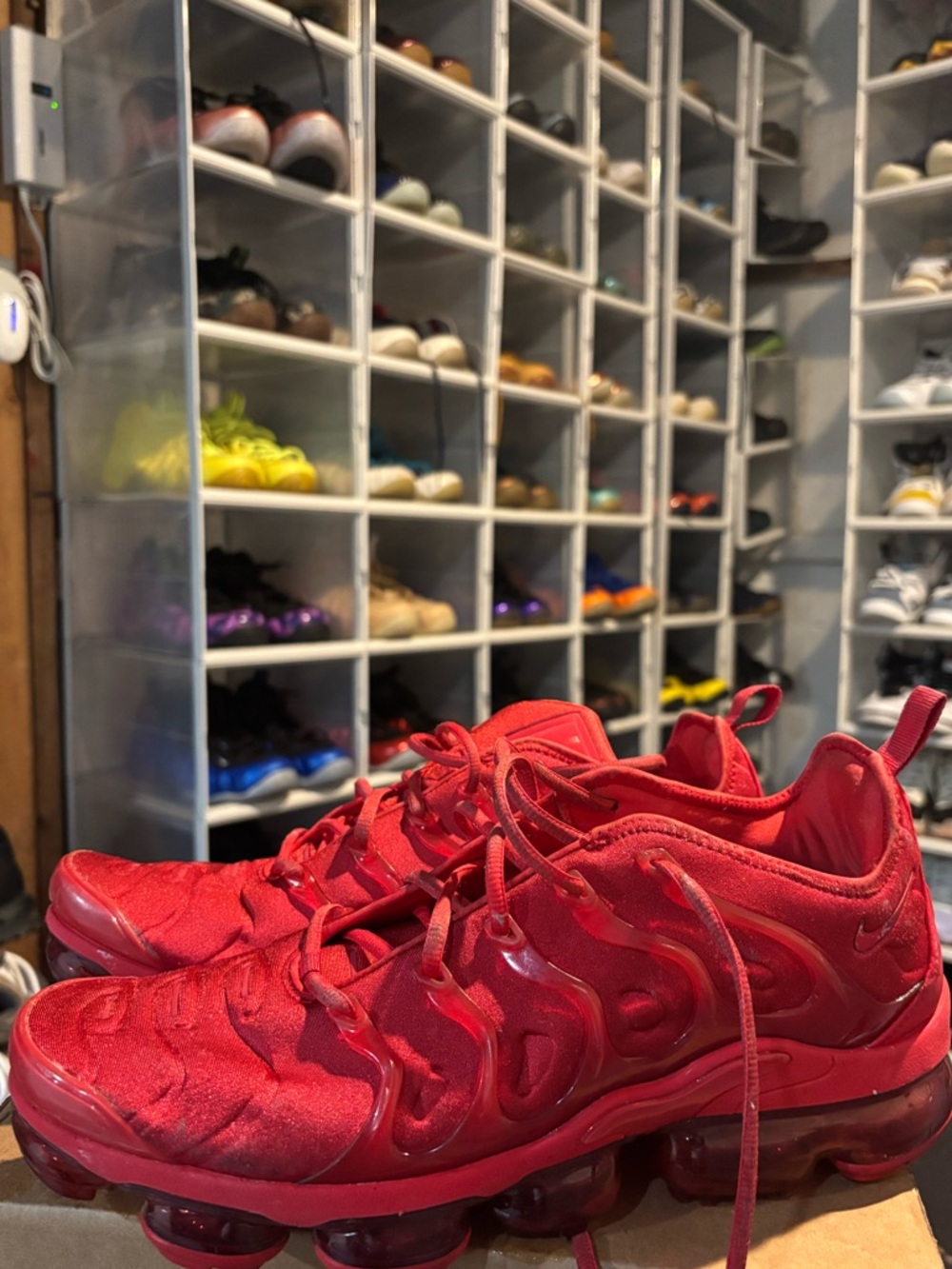 Nike air vapormax triple red